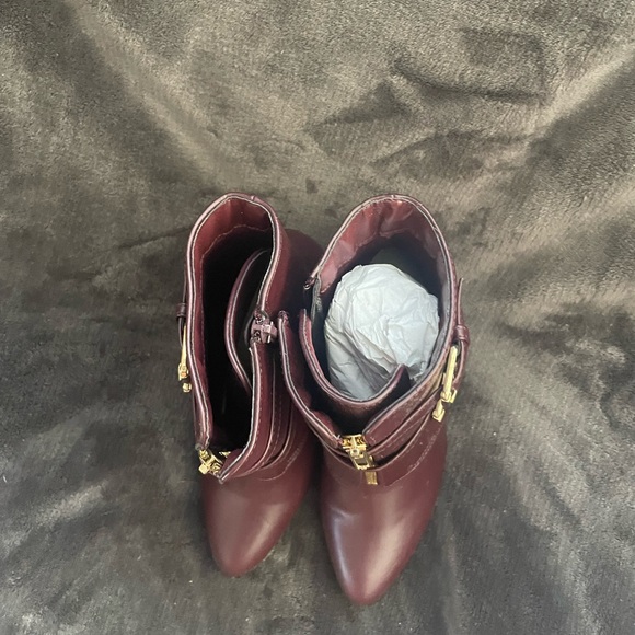 Just Fab Maroon Boots - Picture 5 of 6